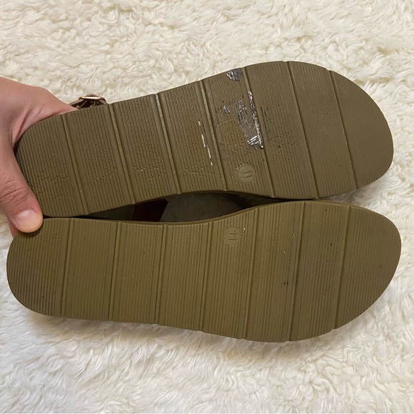 Aloha Island Cognac Strappy Flat Sandals Size 11 - Picture 5 of 5